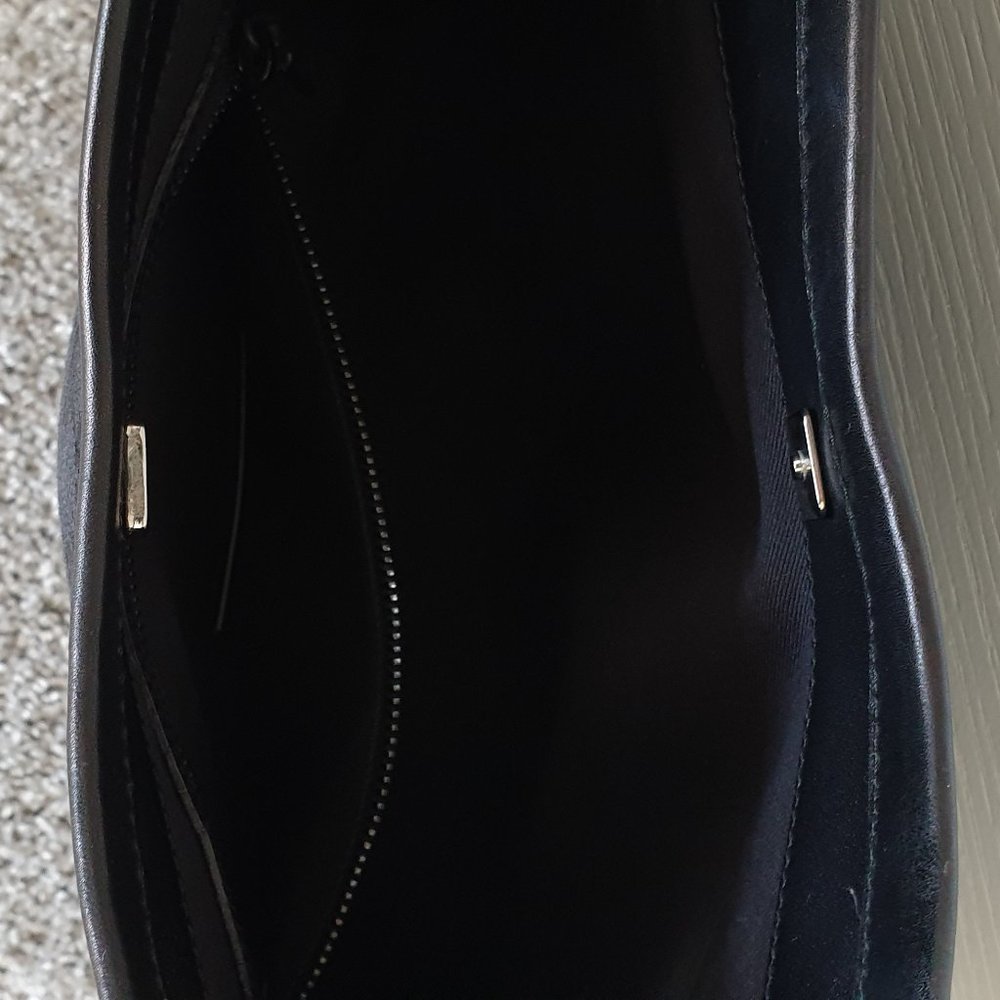 Gucci GG Canvas Wooden Accent Hobo Bag Black - Picture 7 of 9